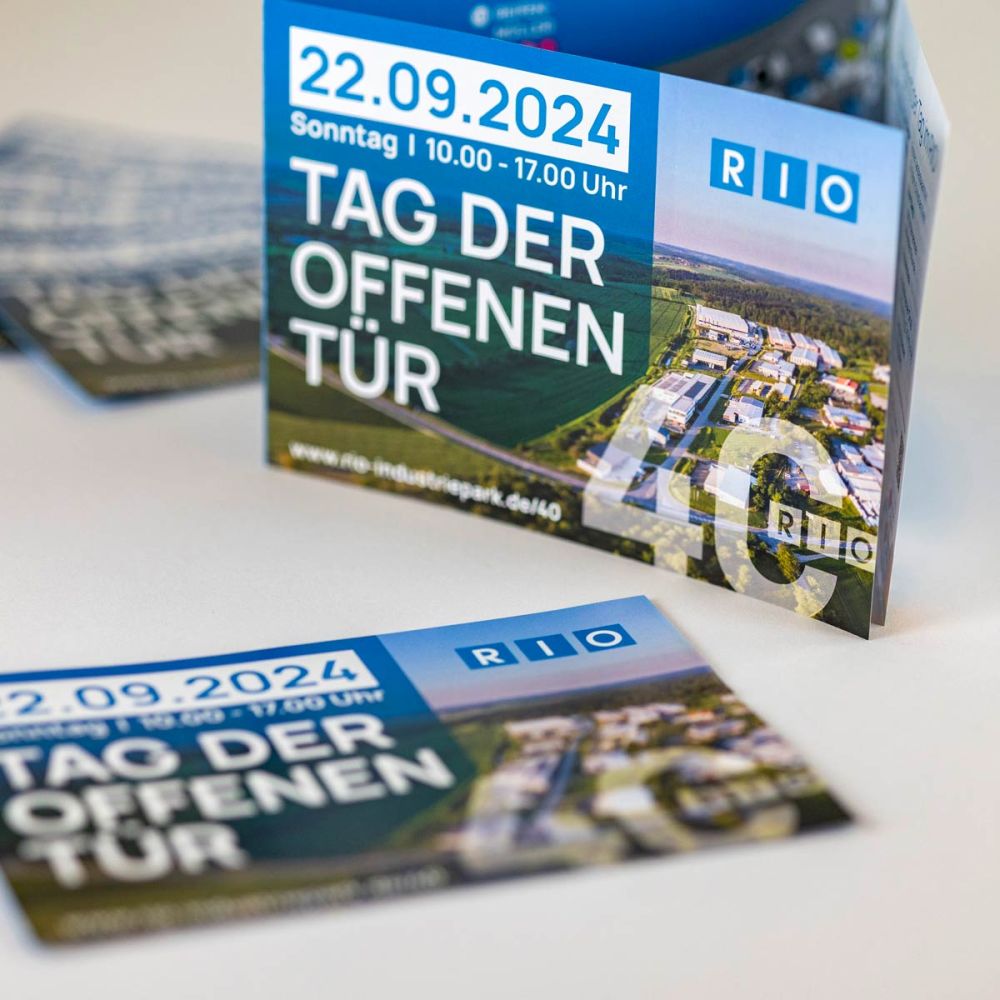 Aufgestellter Flyer