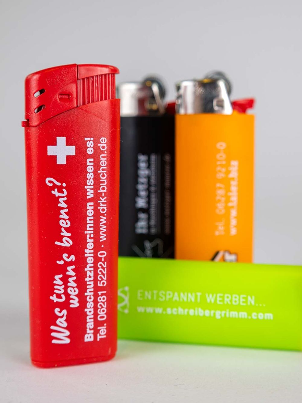 Verschiedene Feuerzeuge